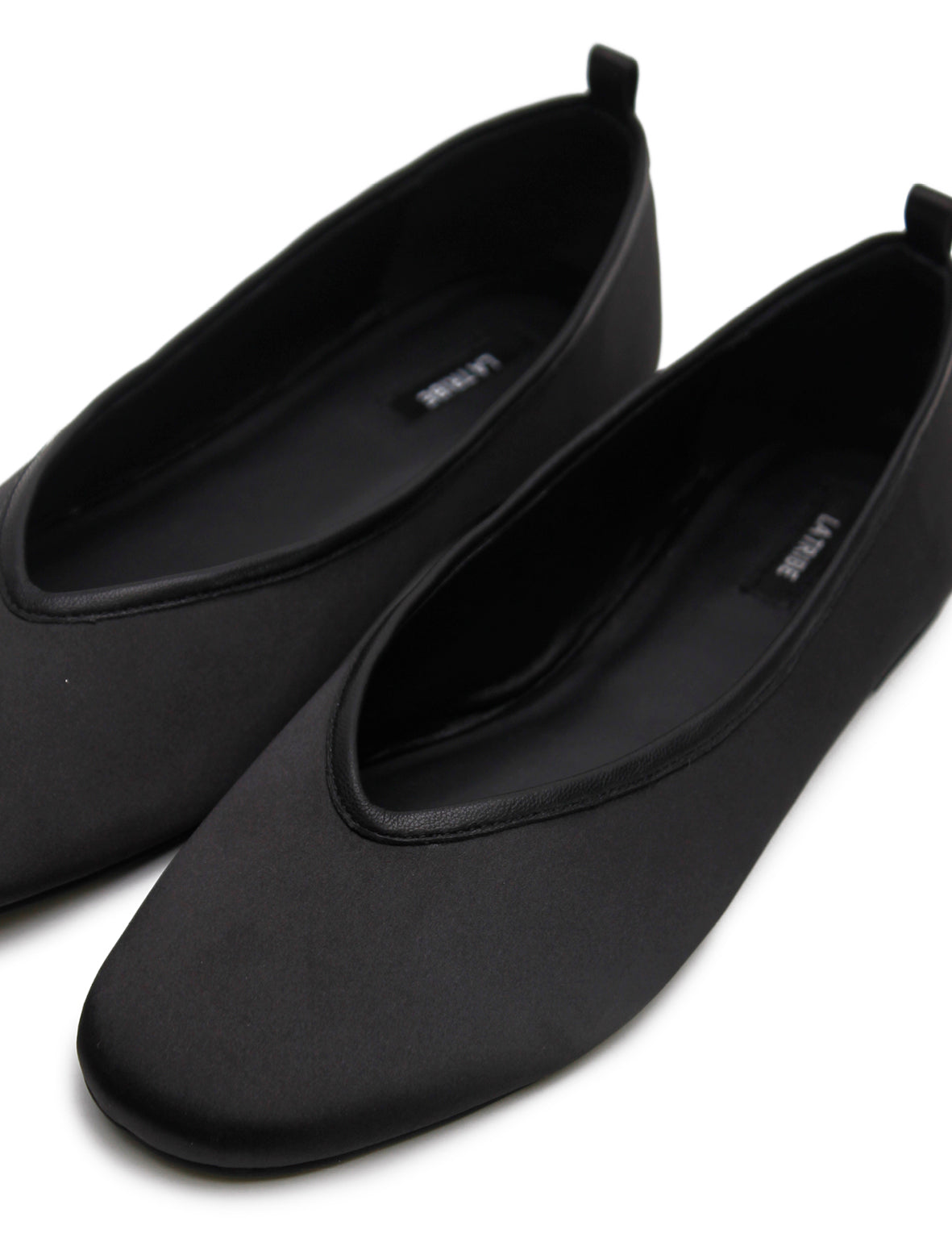 Emme Flat - Satin