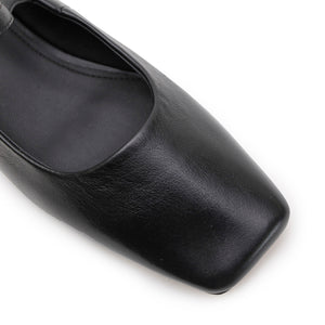 Madi Flat - Black