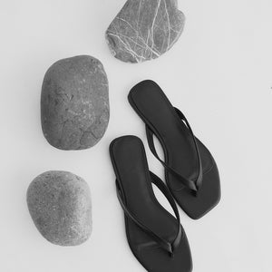 Square Toe Thong - Black